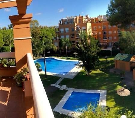 Gatu Premium Atico Sotavento Playa, Parking, Terraza, Piscinas, Wifi Y Aire Acc , " Preferente Mayores De 25 Anos Y Familias " El Puerto de Santa Maria Exterior photo