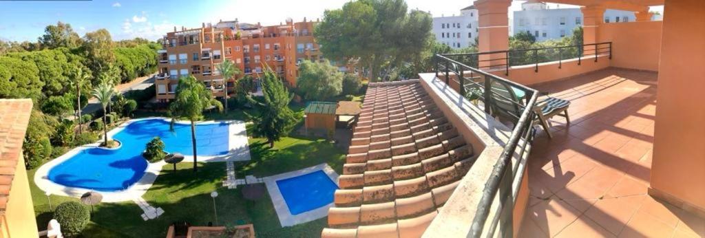 Gatu Premium Atico Sotavento Playa, Parking, Terraza, Piscinas, Wifi Y Aire Acc , " Preferente Mayores De 25 Anos Y Familias " El Puerto de Santa Maria Exterior photo